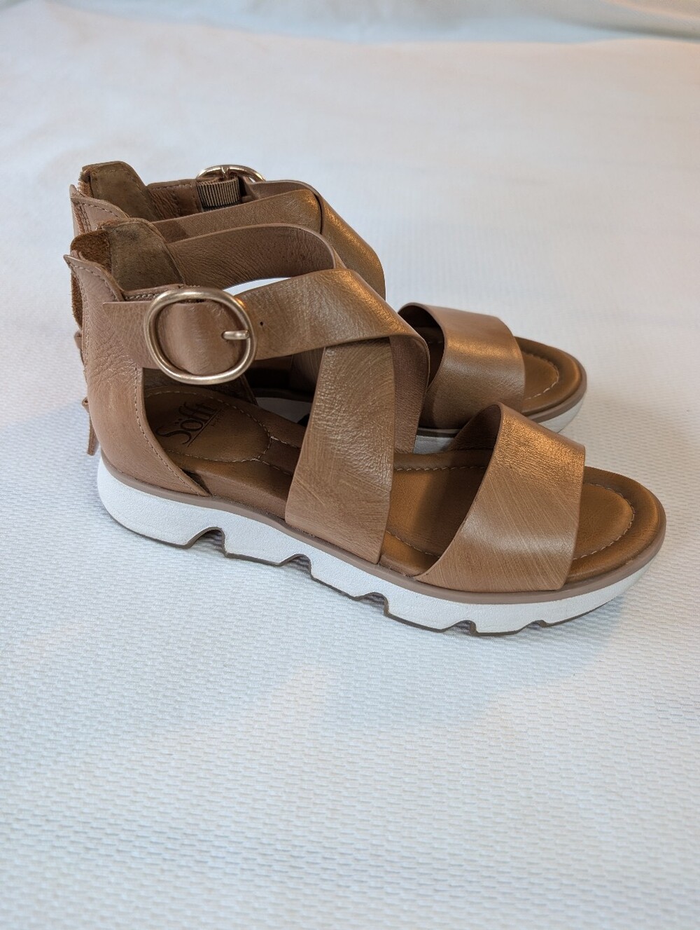 Sofft Mackenna Caramel Leather Sport Platform Sandal 6.5 W/ Original Box